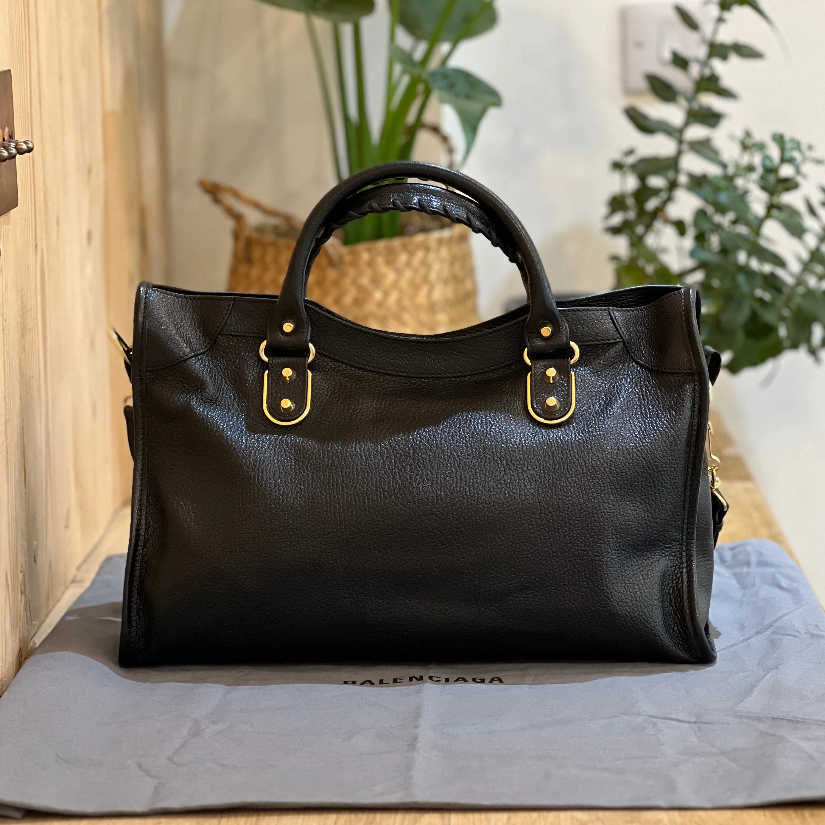 Balenciaga City