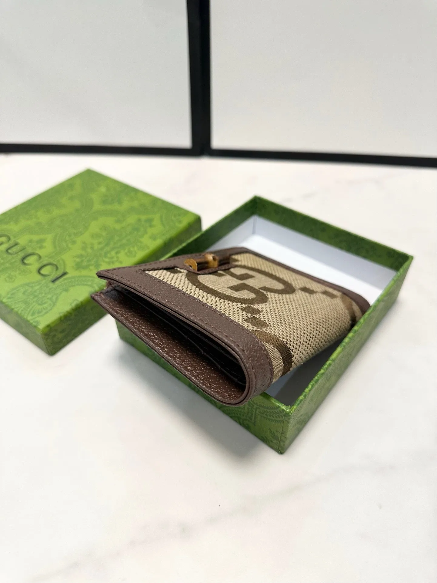 GC623 GG Medium Wallet with Bamboo / 5.1"W x 3.3"H x 0.8"D