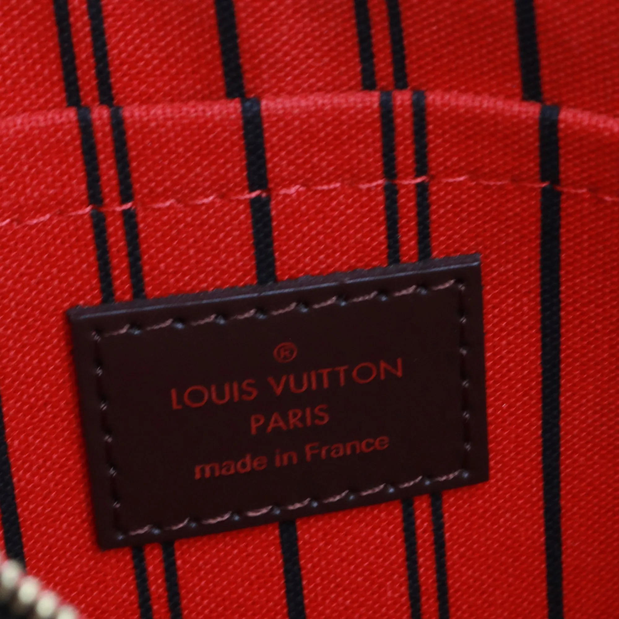 LOUIS VUITTON - Pochette Neverfull Louis Vuitton en toile enduite damier ébène