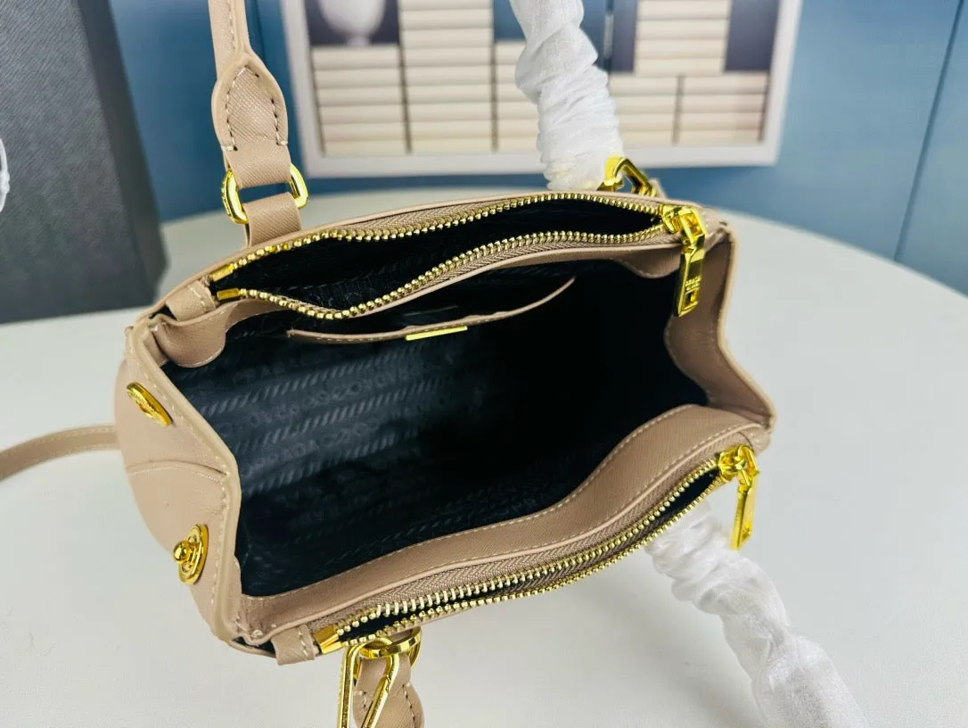 P Galleria small Saffiano patent leather bag