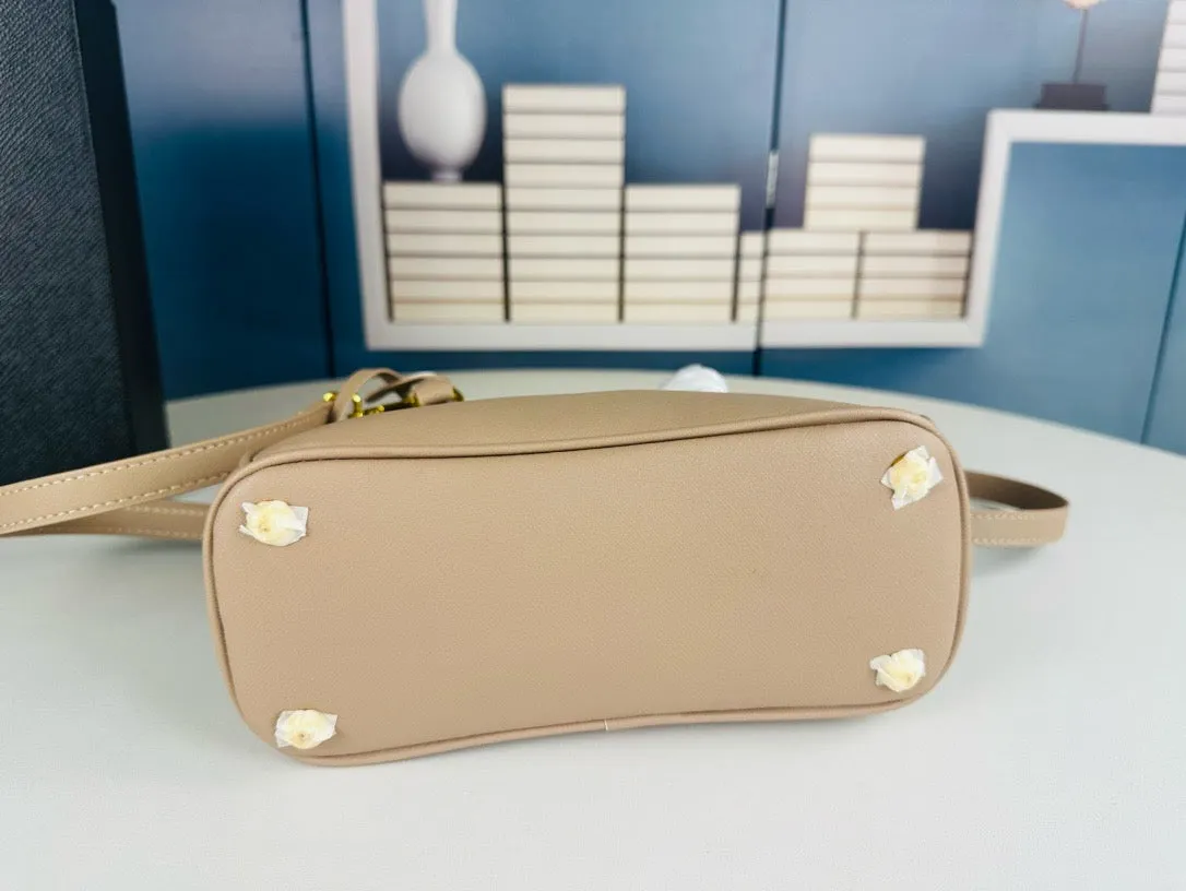 P Galleria small Saffiano patent leather bag