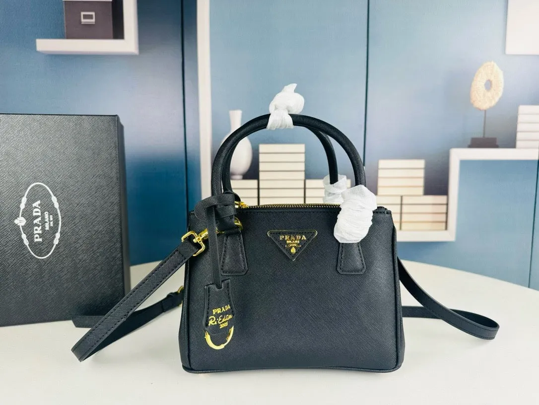 P Galleria small Saffiano patent leather bag