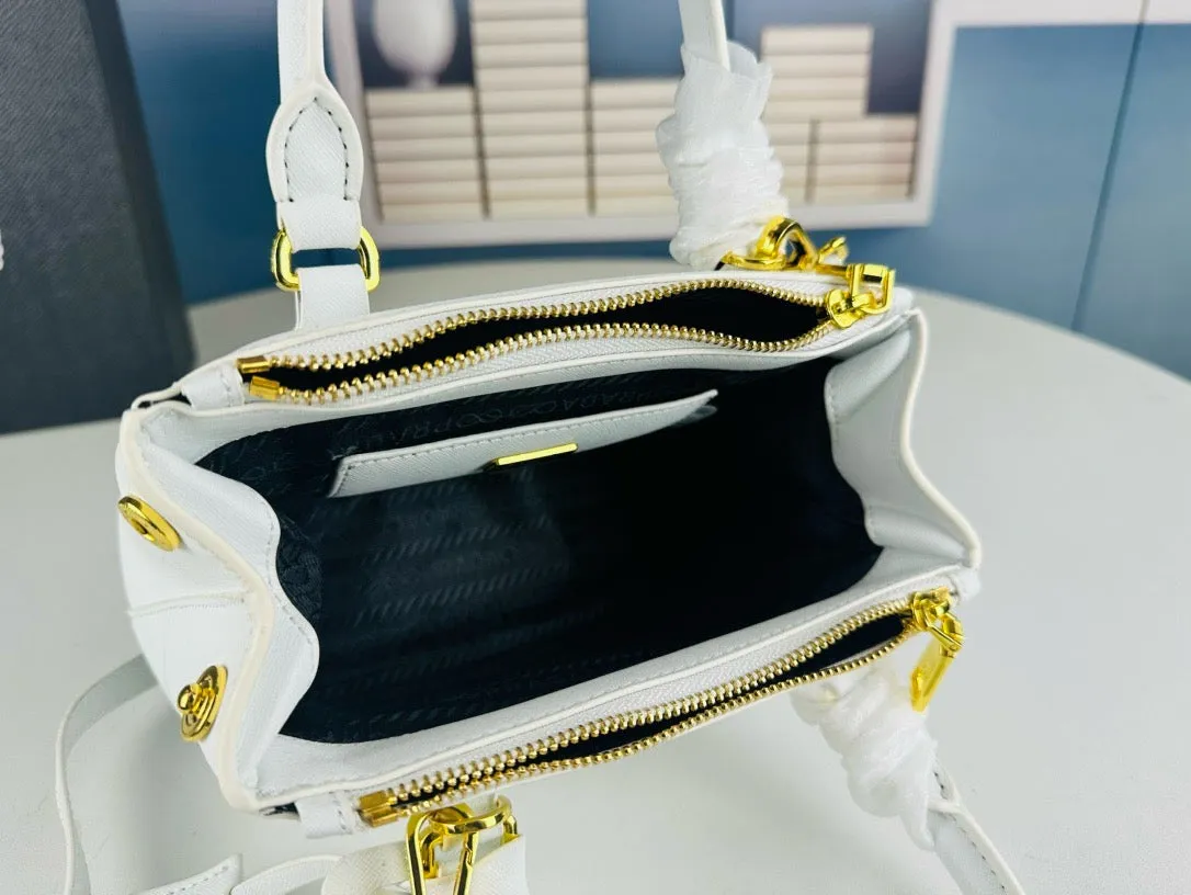 P Galleria small Saffiano patent leather bag