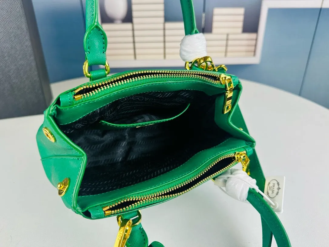 P Galleria small Saffiano patent leather bag