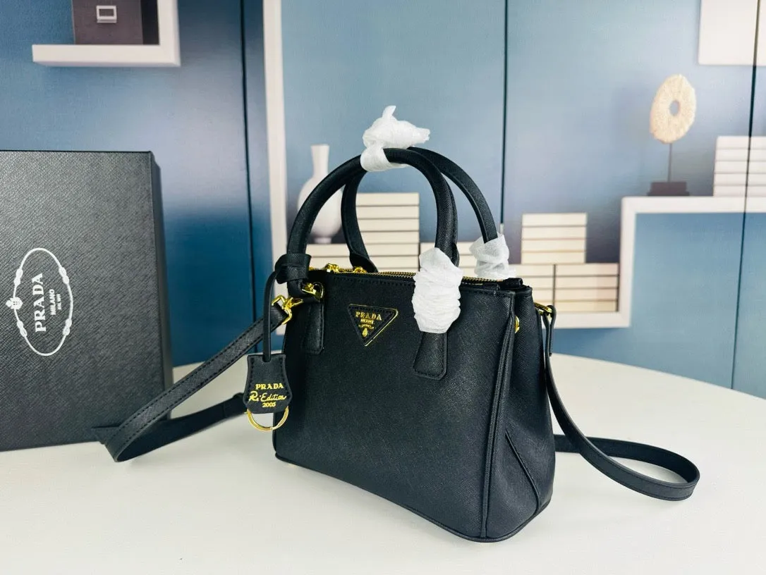 P Galleria small Saffiano patent leather bag