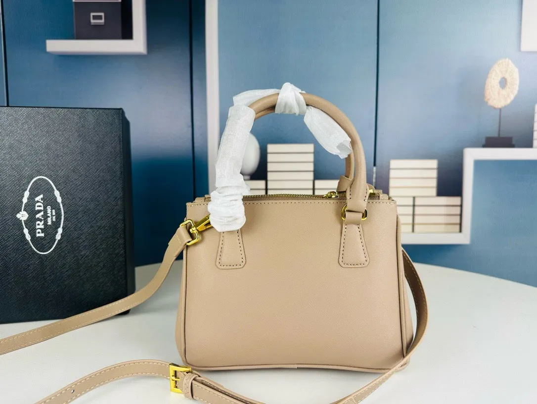 P Galleria small Saffiano patent leather bag