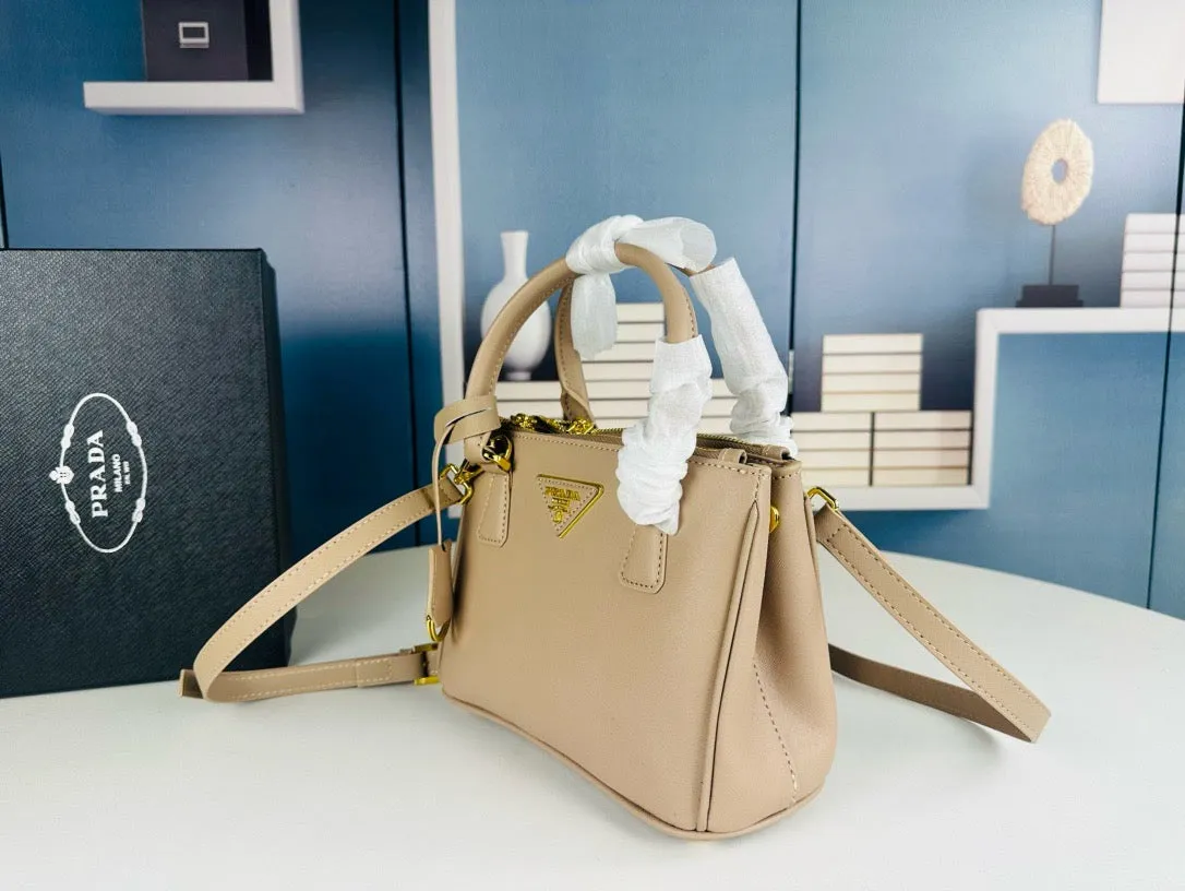 P Galleria small Saffiano patent leather bag