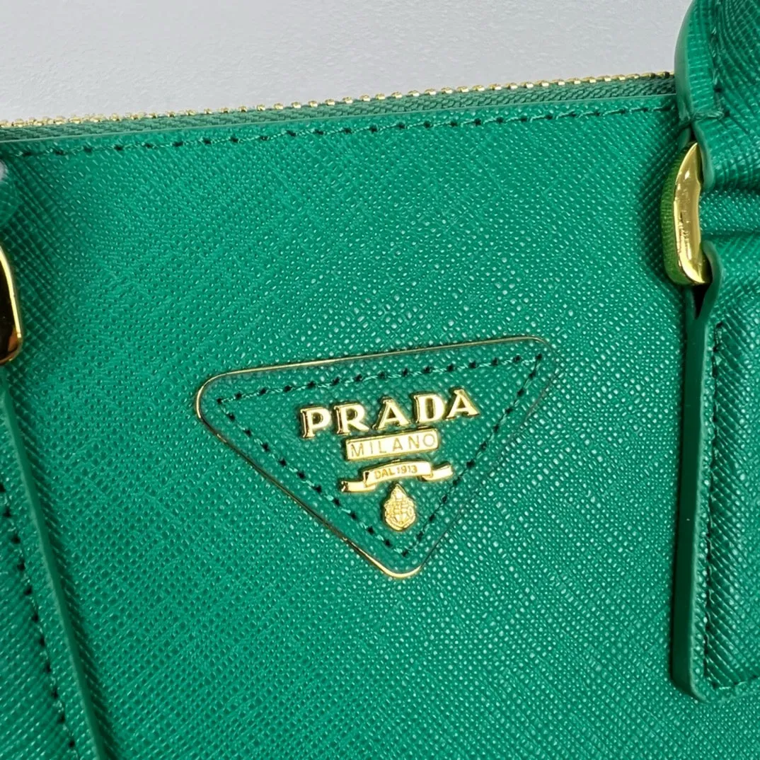 PD328 Large Prada Galleria Saffiano Leather Bag / HIGHEST QUALITY VERSION / 12.6x9.4x5.5inch