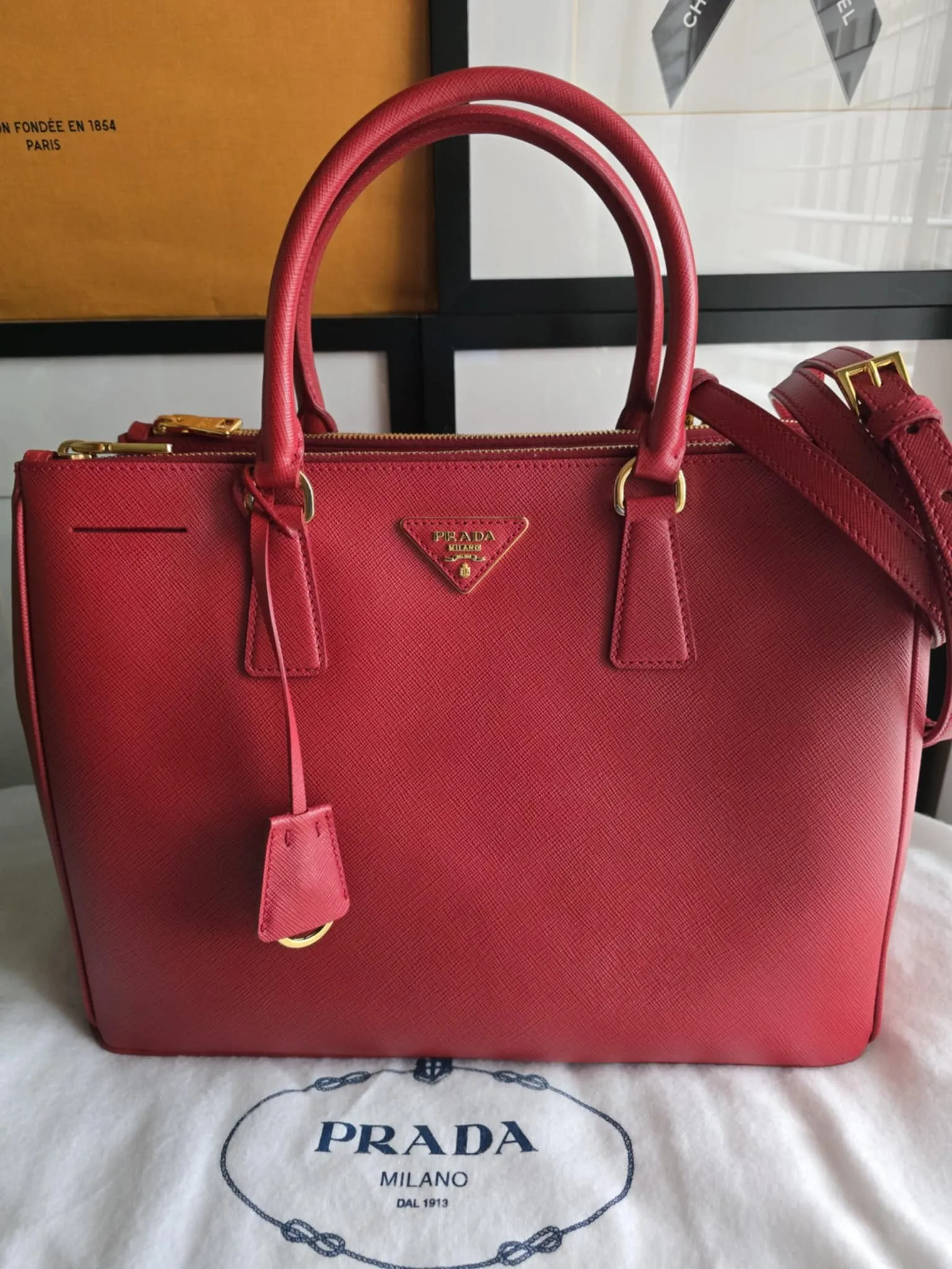 Prada Red Saffiano Lux Leather Medium Galleria Double Zip Tote Gold-Tone Hardware